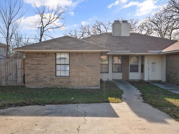 704  Woodland Court , Kennedale Texas 76060