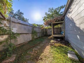802 N Windomere Avenue , Dallas Texas 75208