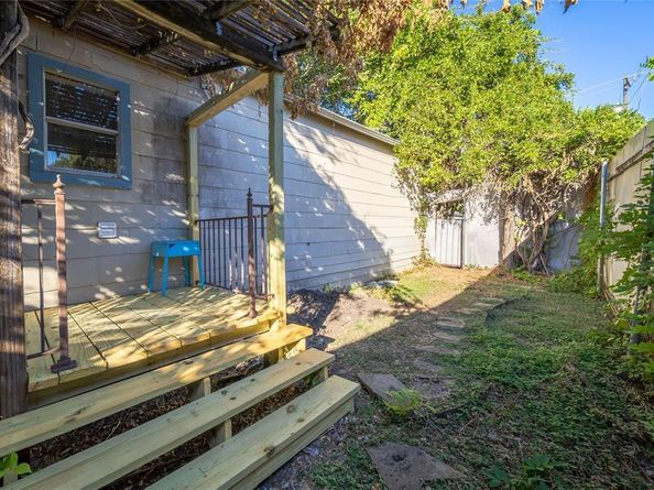 802 N Windomere Avenue , Dallas Texas 75208