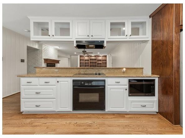 4400  Summercrest Court , Fort Worth Texas 76109