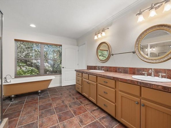 4400  Summercrest Court , Fort Worth Texas 76109