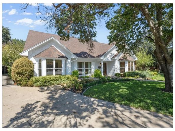 4400  Summercrest Court , Fort Worth Texas 76109