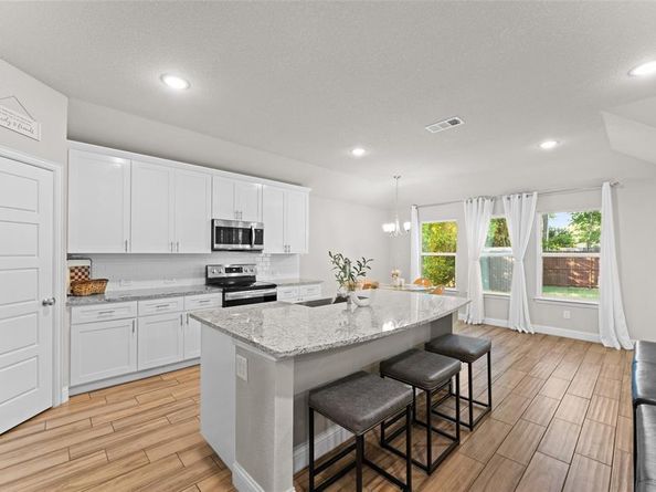 3305  Avenue J  , Fort Worth Texas 76105