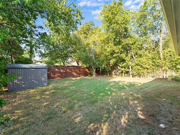 3305  Avenue J  , Fort Worth Texas 76105