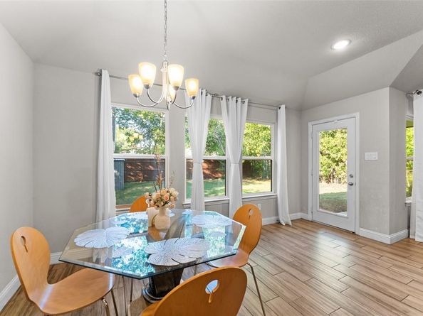 3305  Avenue J  , Fort Worth Texas 76105