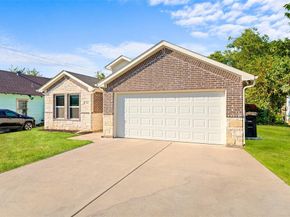 3305  Avenue J  , Fort Worth Texas 76105