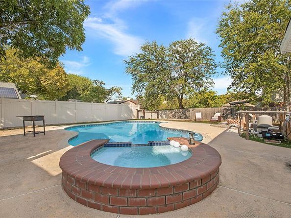 1400  Middleton Drive , Cedar Hill Texas 75104