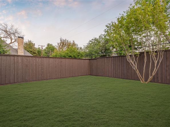 6814  Glendora  , Dallas Texas 75230