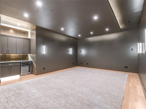 6814  Glendora  , Dallas Texas 75230