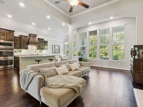 807  Dove Trail , Euless Texas 76039