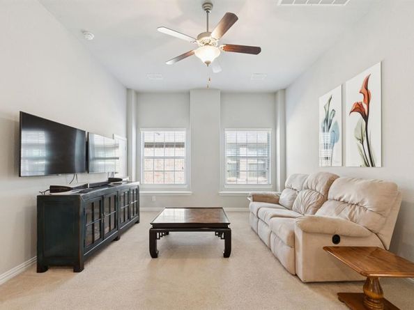 807  Dove Trail , Euless Texas 76039