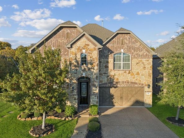 807  Dove Trail , Euless Texas 76039