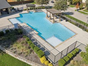 807  Dove Trail , Euless Texas 76039