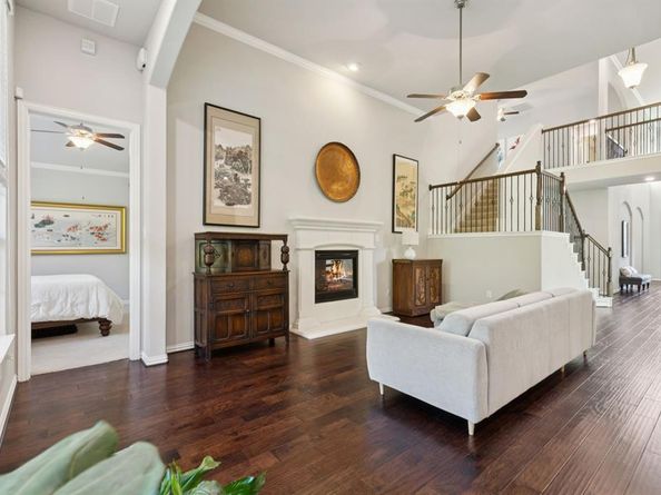 807  Dove Trail , Euless Texas 76039