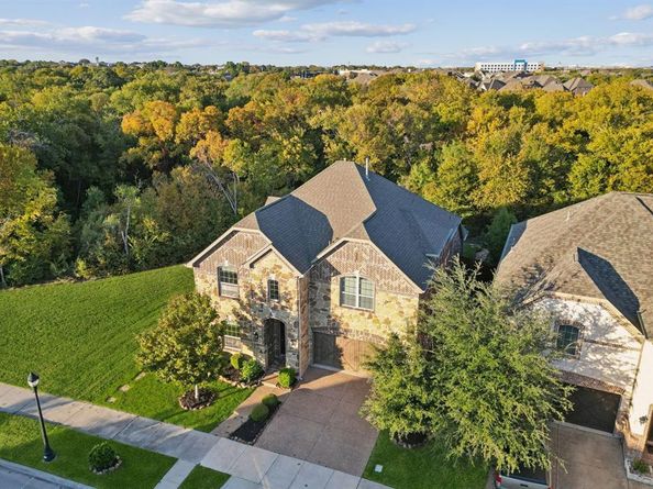 807  Dove Trail , Euless Texas 76039