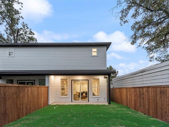 217 W Yarmouth Street , Dallas Texas 75208