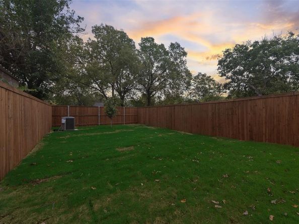 217 W Yarmouth Street , Dallas Texas 75208