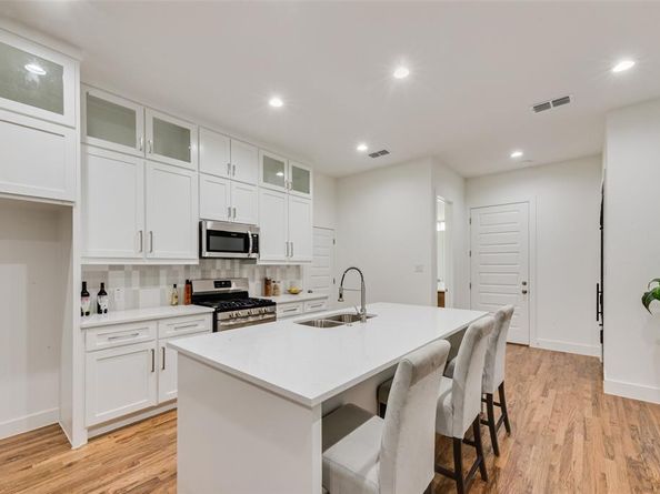 217 W Yarmouth Street , Dallas Texas 75208