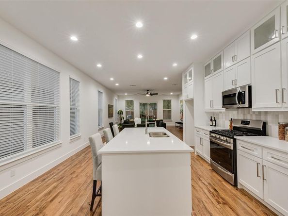 217 W Yarmouth Street , Dallas Texas 75208