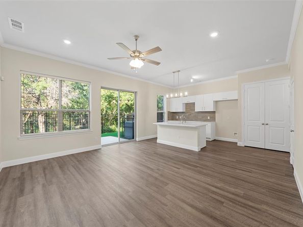 6309  MASON Court , Dallas Texas 75227