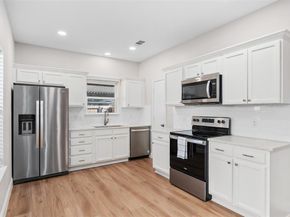 2906  Roxboro Road , Euless Texas 76039