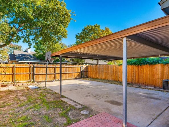 2906  Roxboro Road , Euless Texas 76039