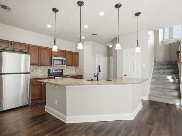 2416  Redfield Drive , Mesquite Texas 75181