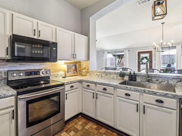 1113  Day Dream Drive , Fort Worth Texas 76052