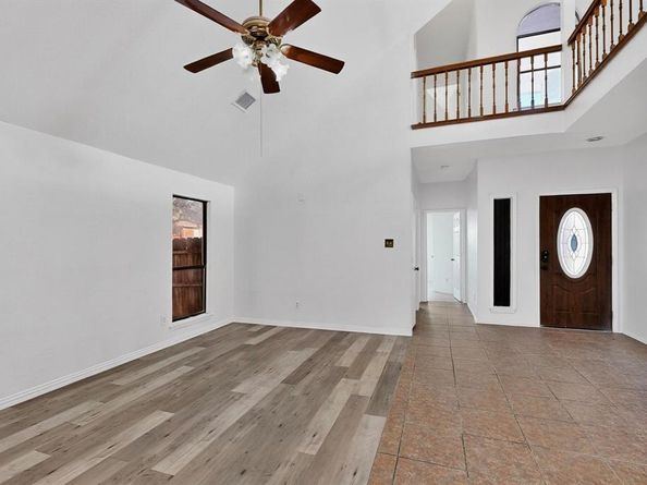 6328  Meadow Glen Drive , Arlington Texas 76018