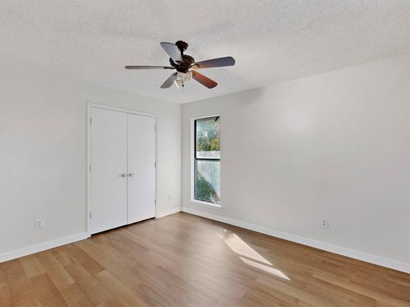 6328  Meadow Glen Drive , Arlington Texas 76018