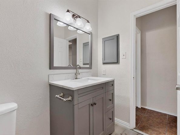 6328  Meadow Glen Drive , Arlington Texas 76018