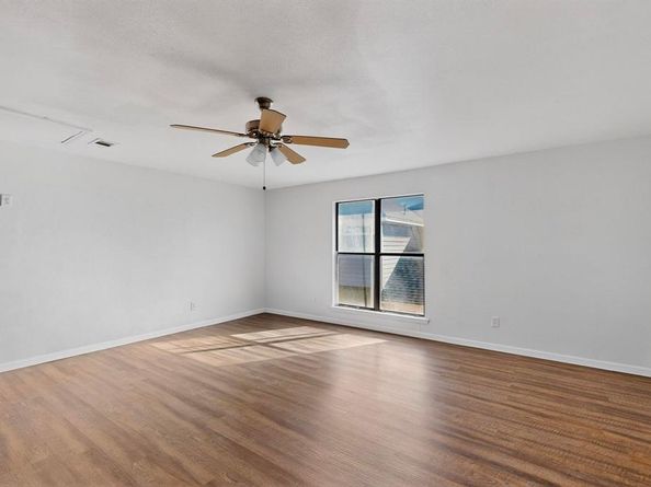 6328  Meadow Glen Drive , Arlington Texas 76018