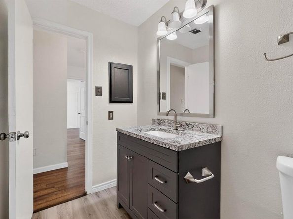 6328  Meadow Glen Drive , Arlington Texas 76018