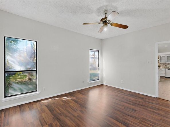 6328  Meadow Glen Drive , Arlington Texas 76018