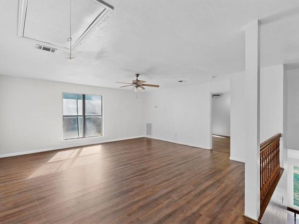 6328  Meadow Glen Drive , Arlington Texas 76018