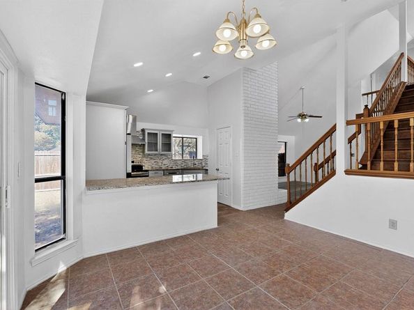 6328  Meadow Glen Drive , Arlington Texas 76018