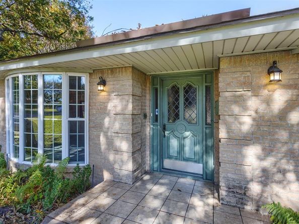 823  Brook Valley Lane , Dallas Texas 75232