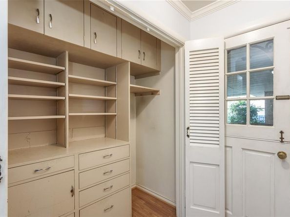 823  Brook Valley Lane , Dallas Texas 75232