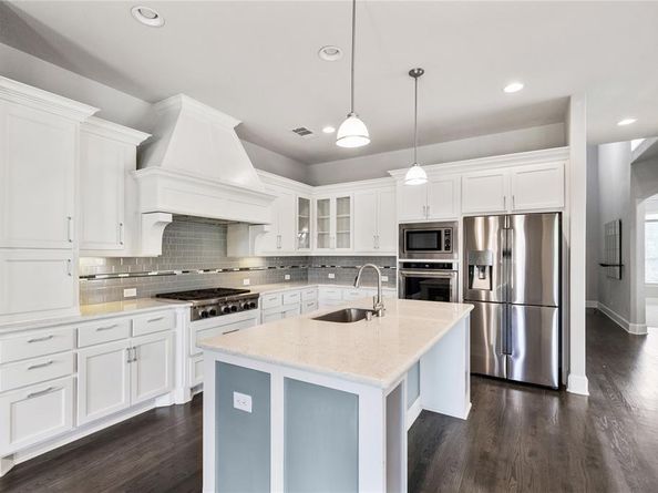 1304  Damsel Caitlyn Drive , Lewisville Texas 75056