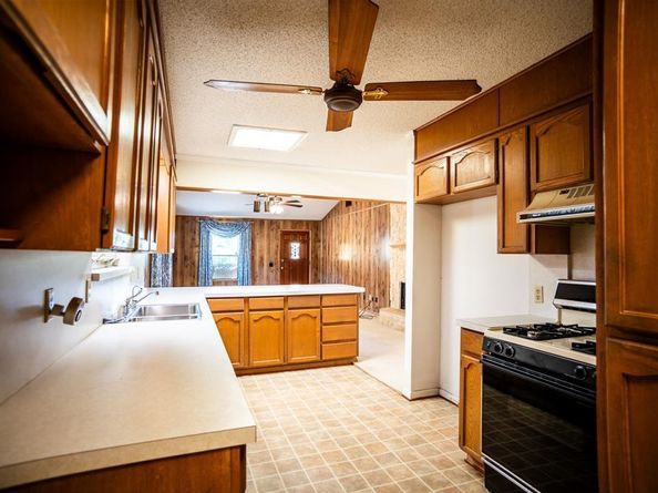 8312  Llano Avenue , Benbrook Texas 76116