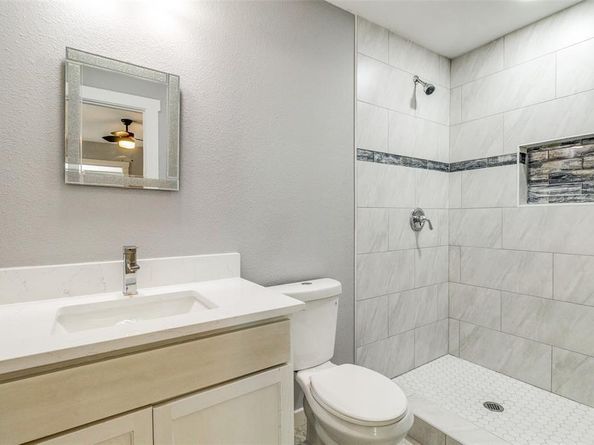 7121  Toland Street , Dallas Texas 75227