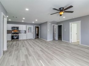 7121  Toland Street , Dallas Texas 75227