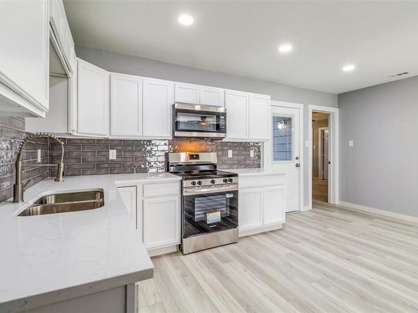 7121  Toland Street , Dallas Texas 75227