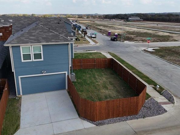 9360  PEAR BUTTE Drive , Fort Worth Texas 76140