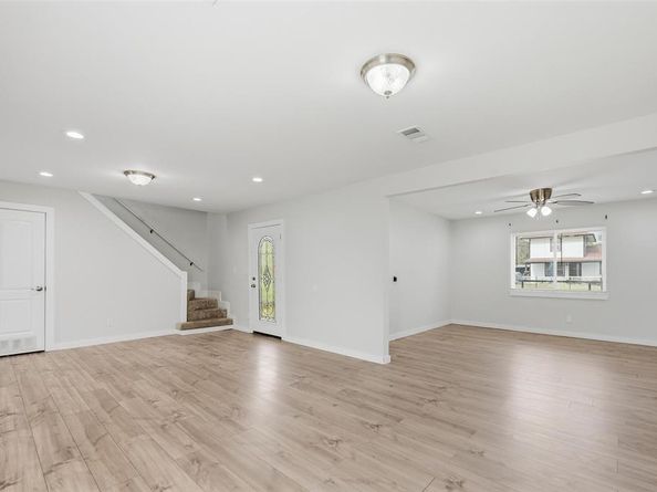 1032  Hoke Smith Drive , Dallas Texas 75224