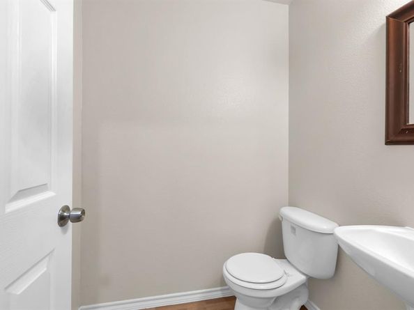 1205 E Powell Avenue , Fort Worth Texas 76104