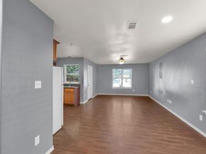 1205 E Powell Avenue , Fort Worth Texas 76104