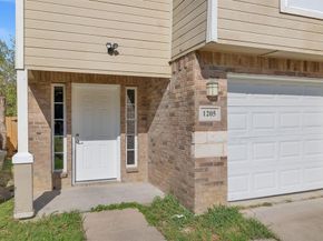 1205 E Powell Avenue , Fort Worth Texas 76104