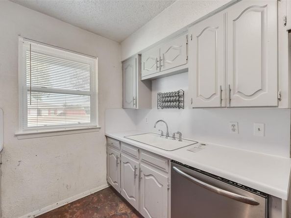 1801  Camelot Cove , Plano Texas 75074