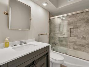 6129  Glennox Lane , Dallas Texas 75214